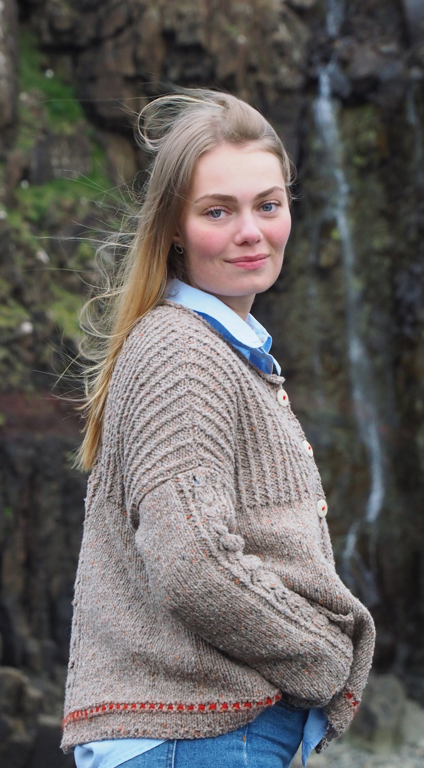 TWEY Wollpaket mit Strickbuch
