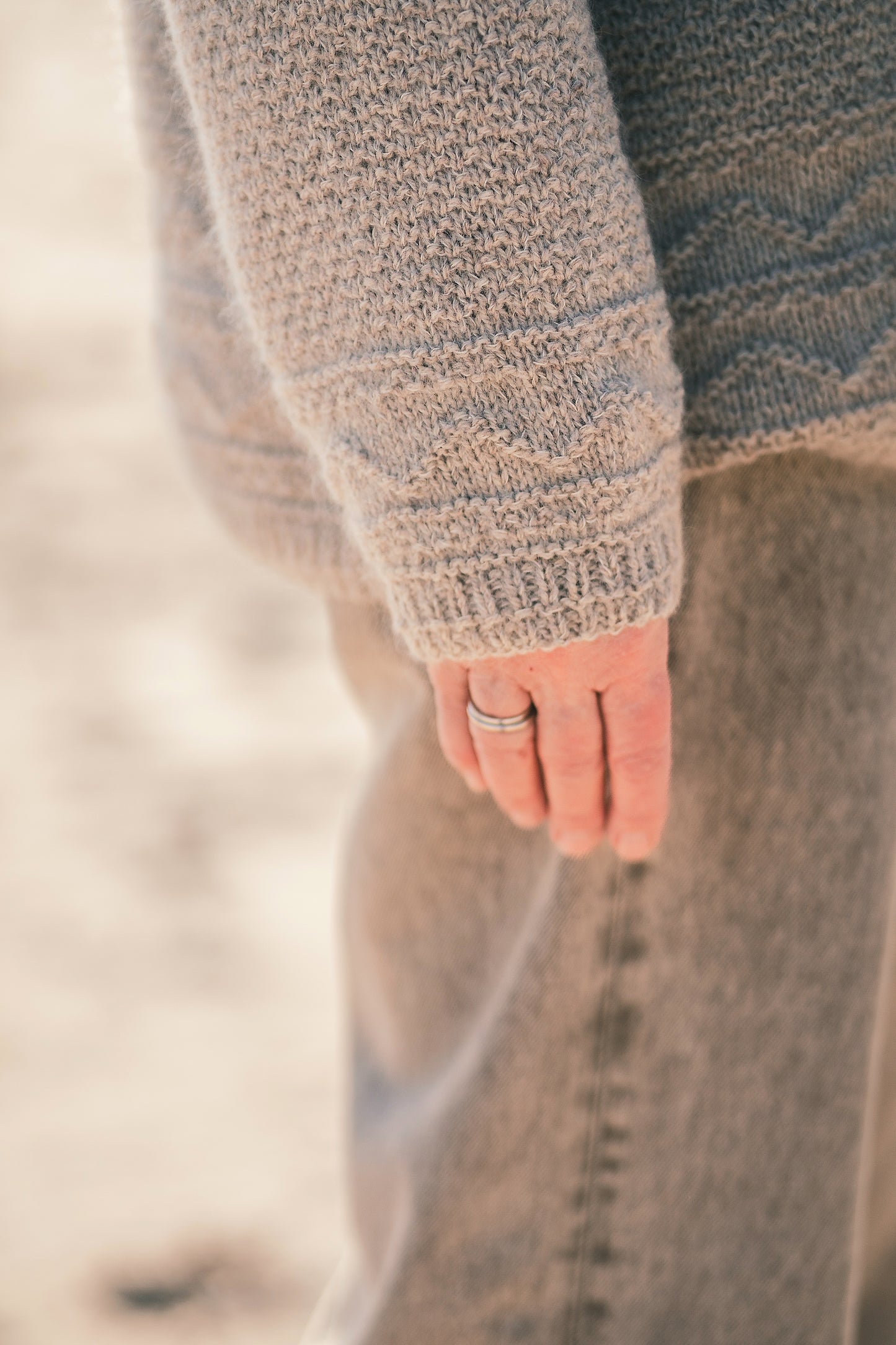 DER WARME OHNE FARBEN - Wollpaket mit Strickanleitung
